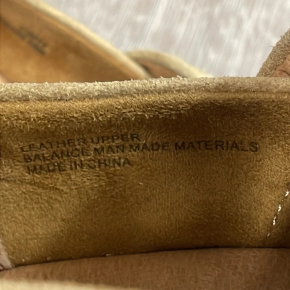 NWOT Born Toby Duo Style F36102 Mais Distressed Suede 7M - Picture 5 of 15